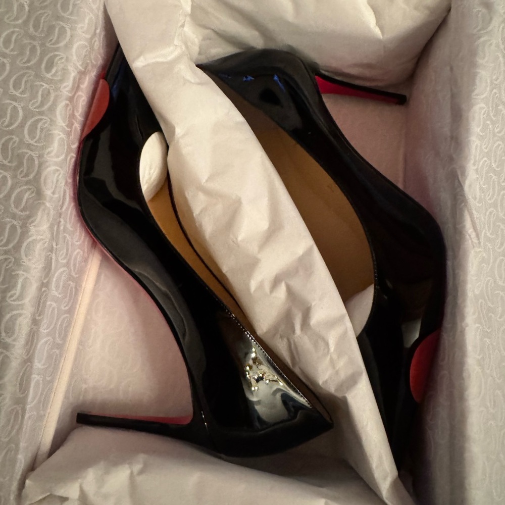 Authentic Christian Louboutin Black Patent Kate 85 heels size 38 brand new